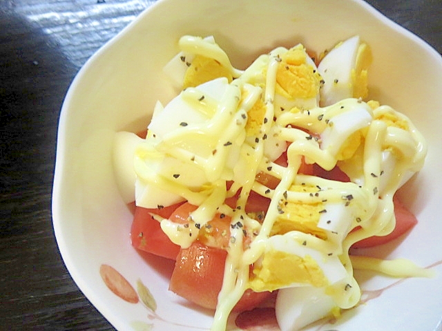 黒胡椒入りトマトの卵サラダ