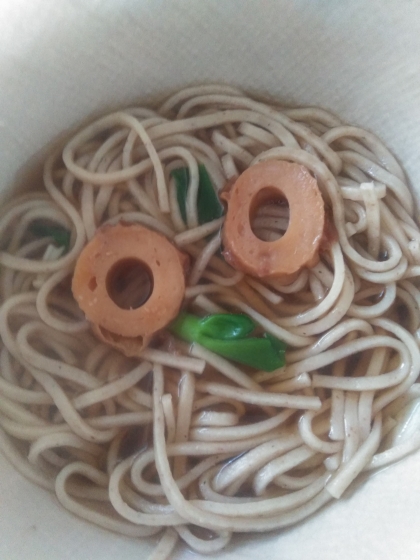 ちくわとネギの煮込みうどん