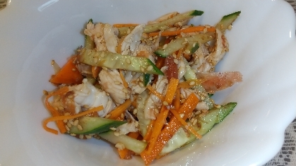 鶏ササミときゅうりのさっぱりサラダ