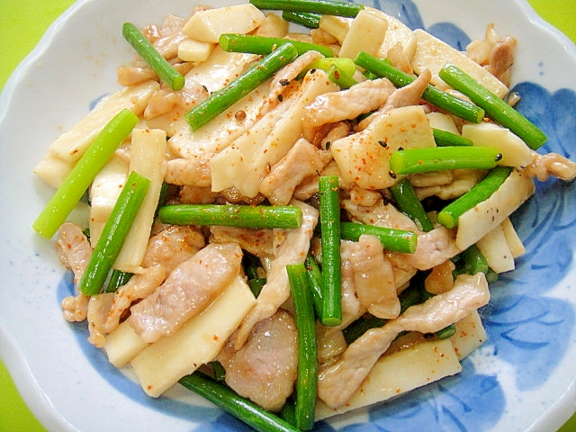 山芋とにんにくの芽、豚肉の麺つゆ炒め