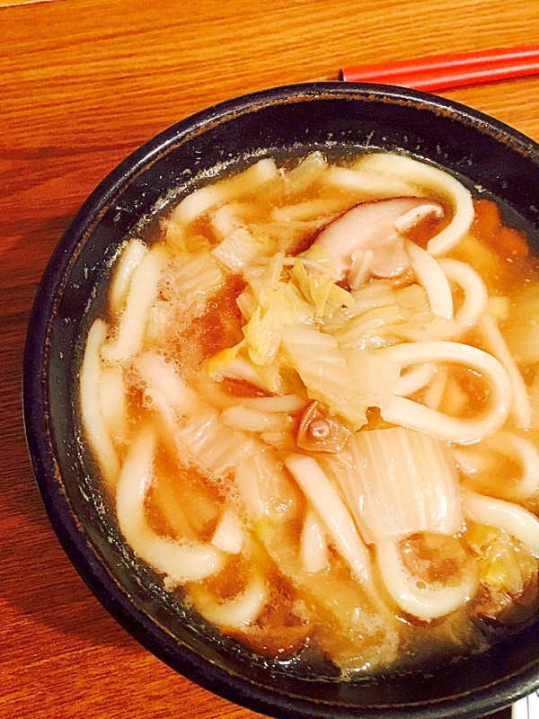 鶏もも肉と白菜入りの温うどん