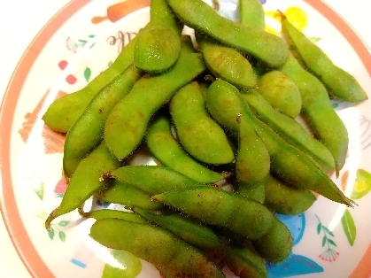 ふっくら。冷凍枝豆の塩茹で