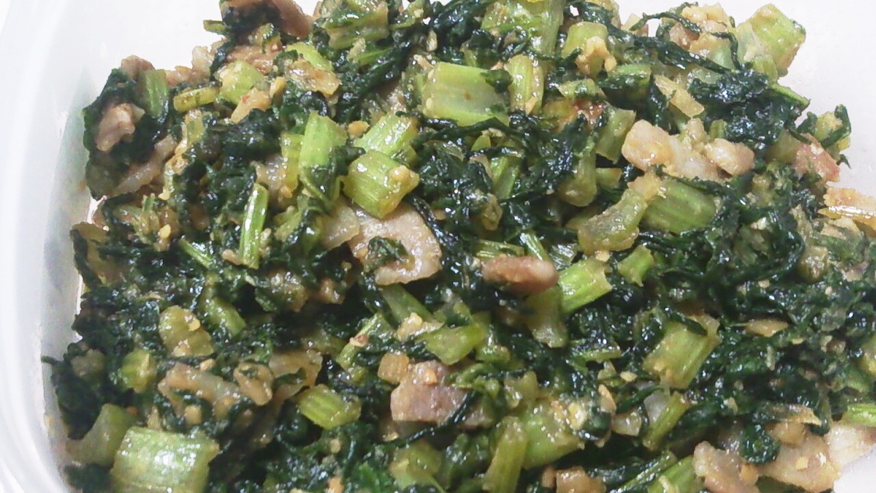 ご飯がとまらない！大根葉の肉味噌