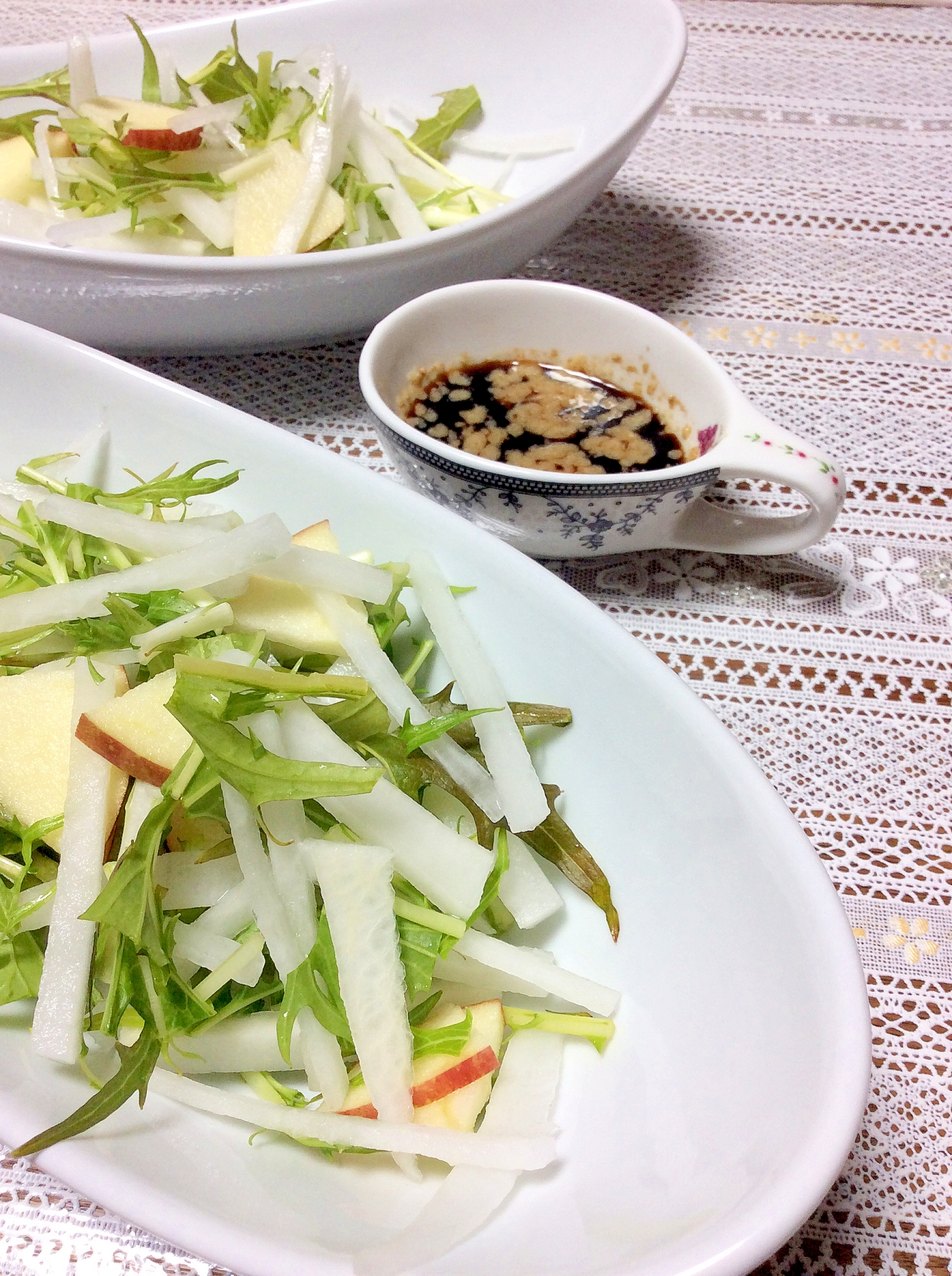 大根と水菜と林檎のサラダ☆