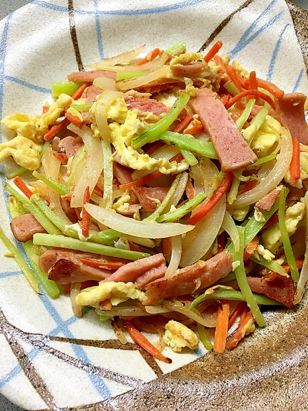 【栄養たっぷり】ブロッコリーの茎入りスパム野菜炒め