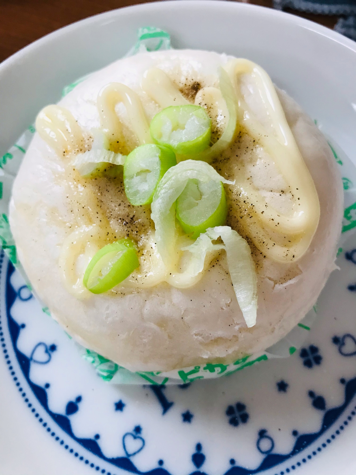 ネギとマヨネーズ風味の肉まん