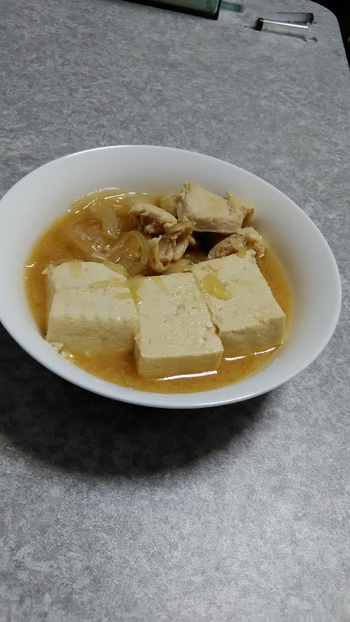 （簡単シリーズ）鶏胸肉と豆腐の味噌煮