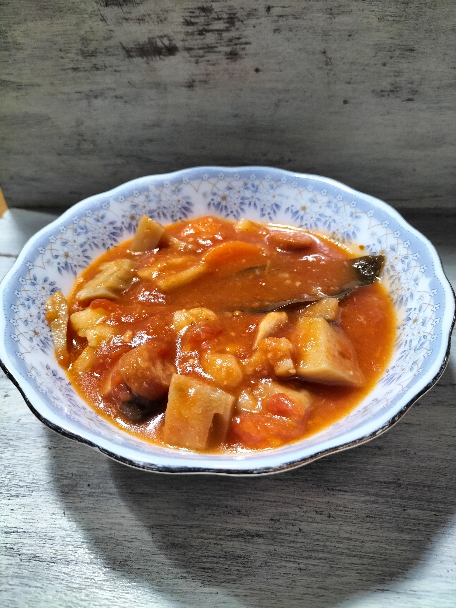 タイム&ローリエ入り✨ハーブ香る根菜のトマト煮