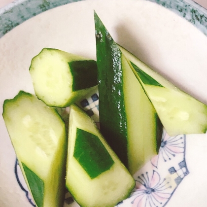 いつもありがとうございます！
ぬか漬け半日つけました。
白いご飯にとても美味しいですね。
ごちそうさまでした♡