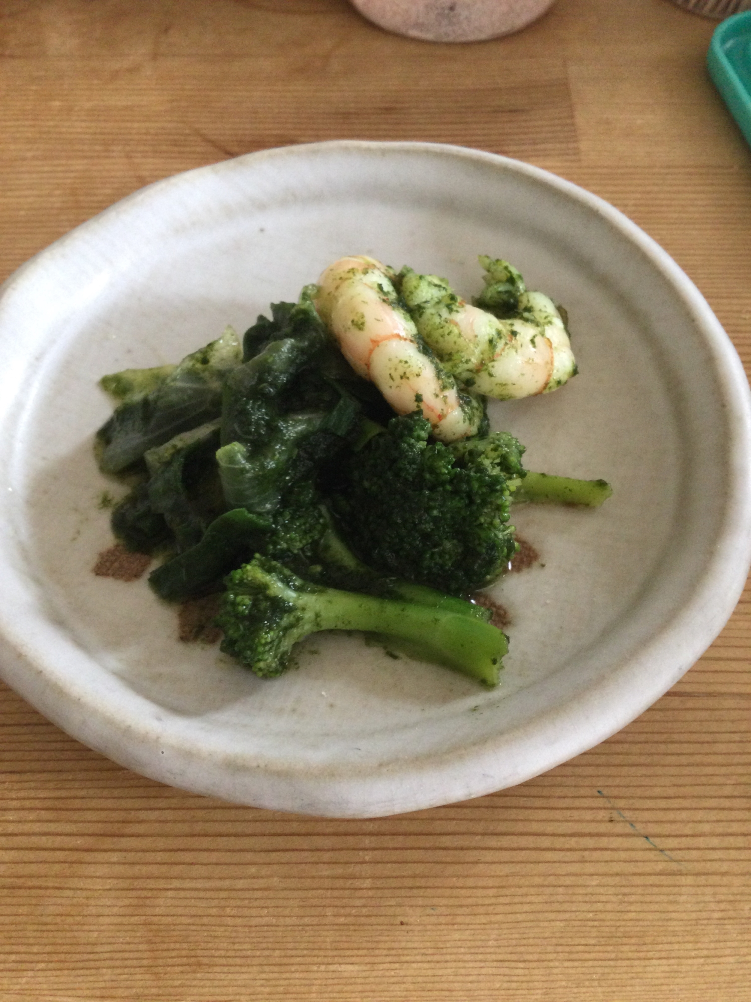 緑色の野菜と海老の煮物♪