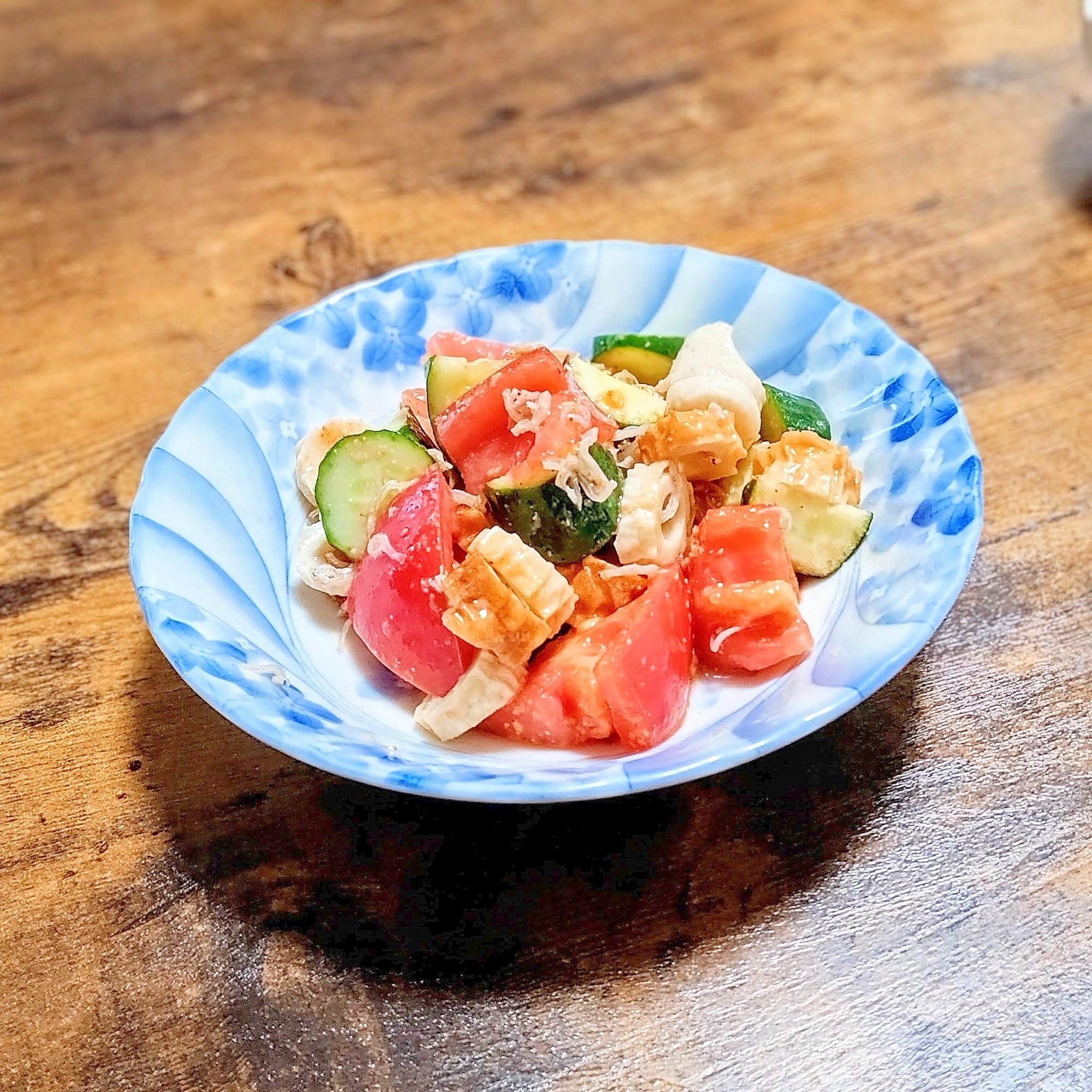 竹輪・トマト・きゅうり・ちりめんじゃこで簡単和え物