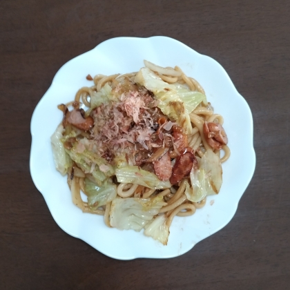 めんつゆで簡単♡ウインナーの焼きうどん