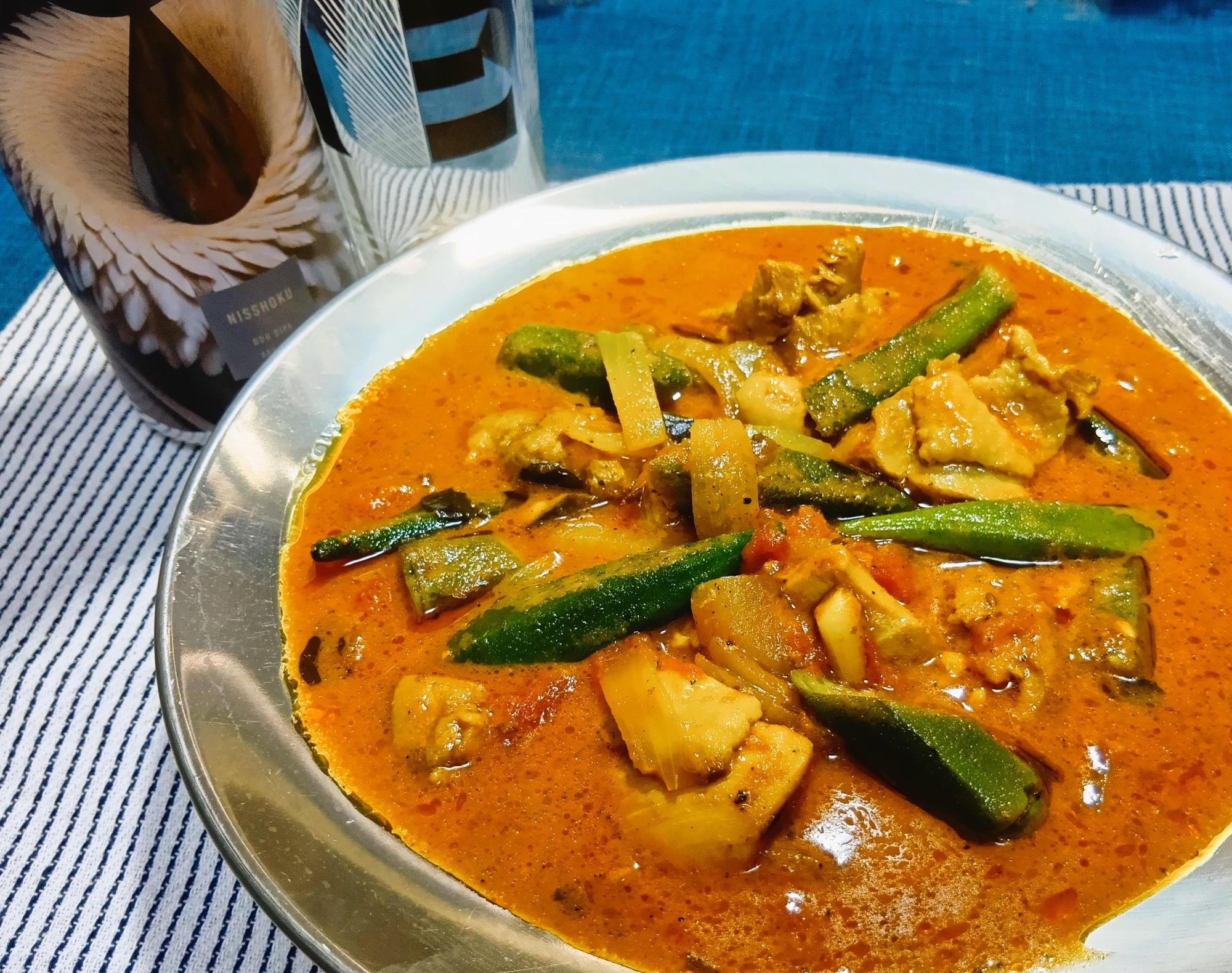 ケララのココナッツカレー！チキンとオクラのマッパス