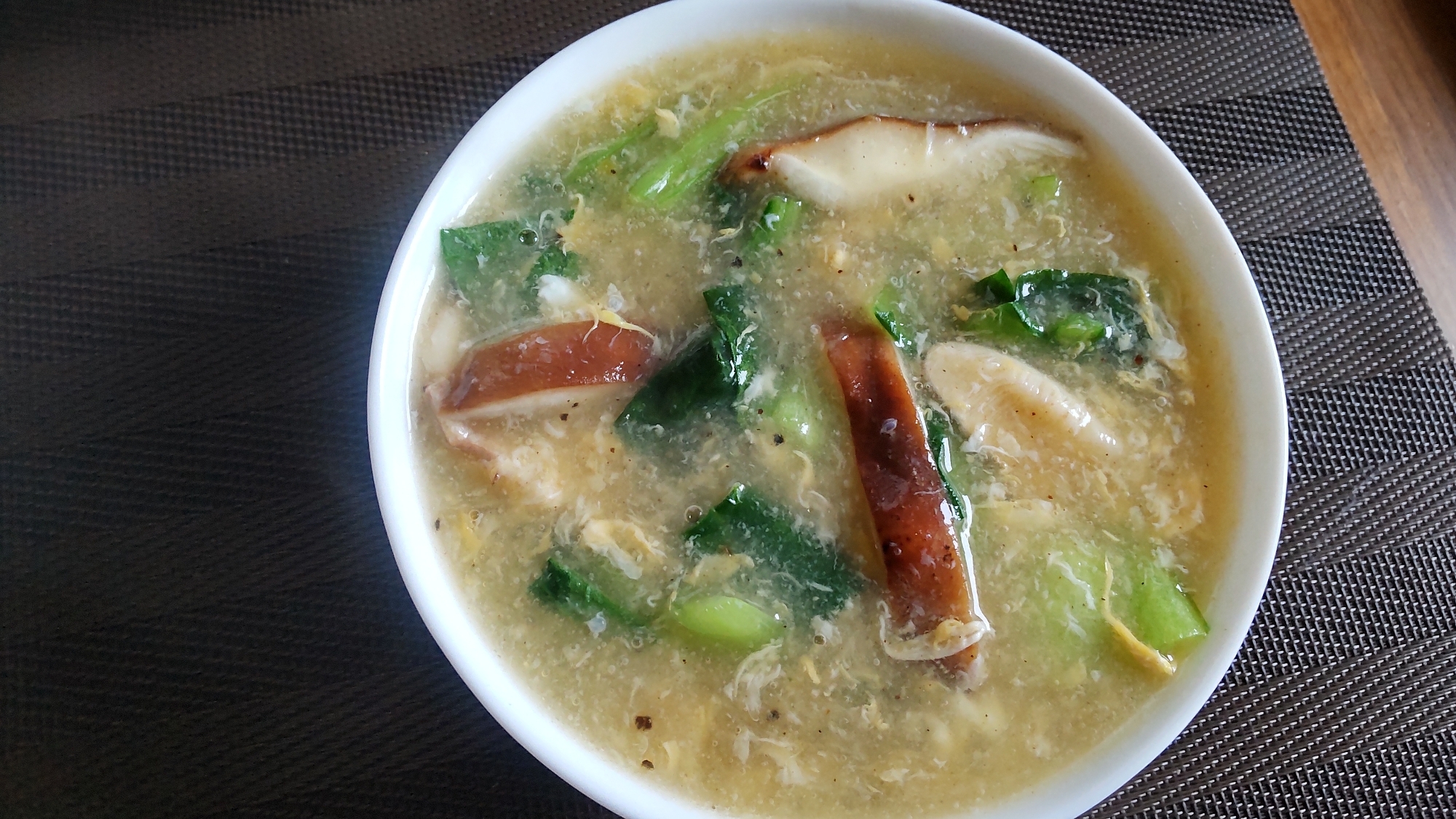 しいたけと小松菜の＊中華たまごスープ
