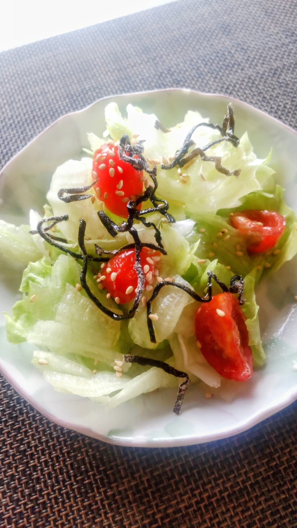 塩昆布ごまのさっぱり和風サラダ