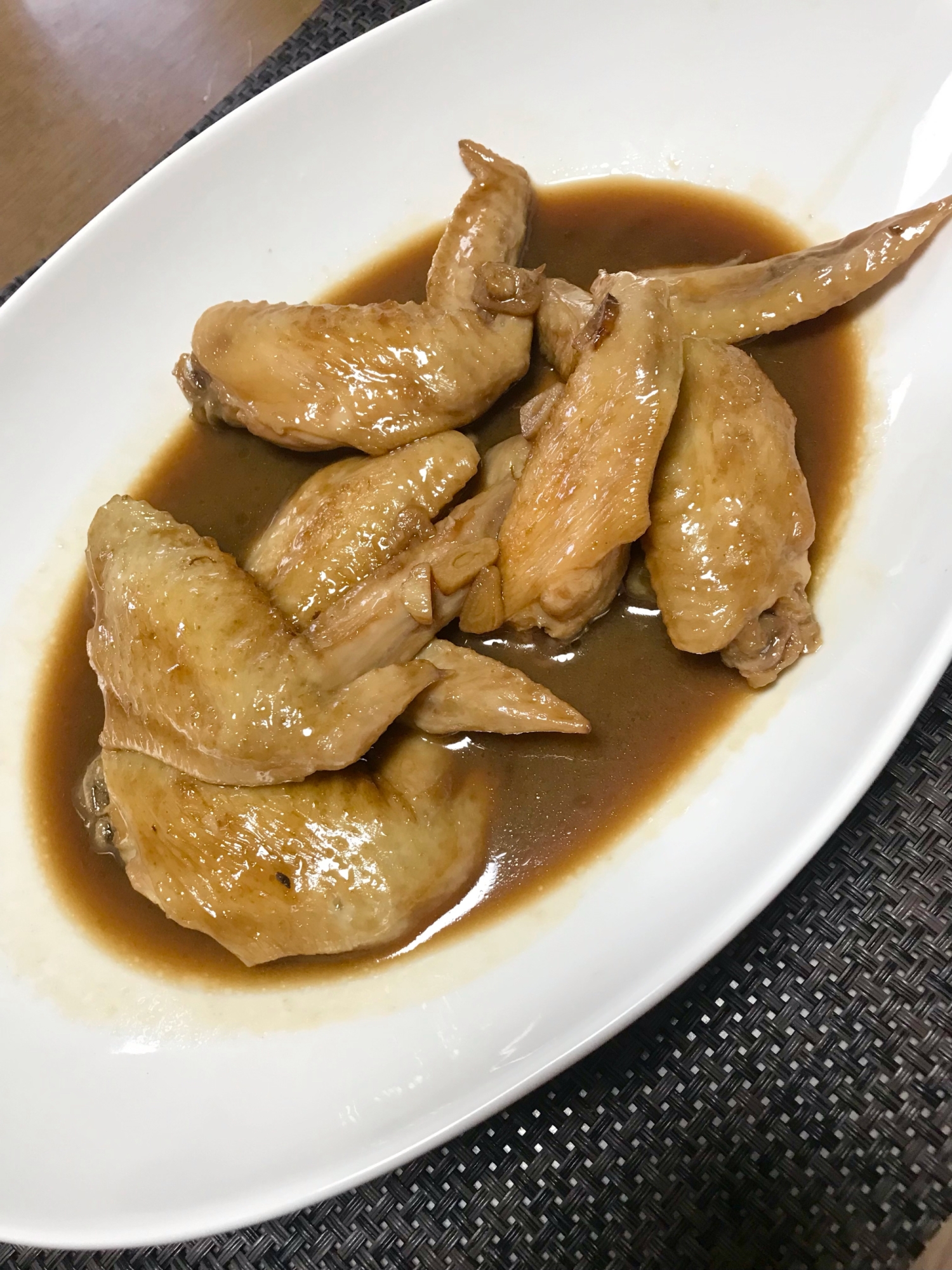 肉がホロホロ！手羽先の中華風煮込み❗️