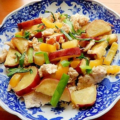ニラ効果で５分❤薩摩芋と鶏ひき肉の炒め物♪