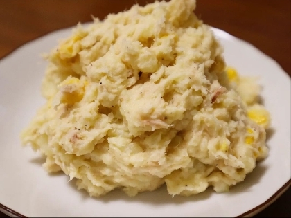 つまみになる♪ にんにくベーコンポテサラ★
