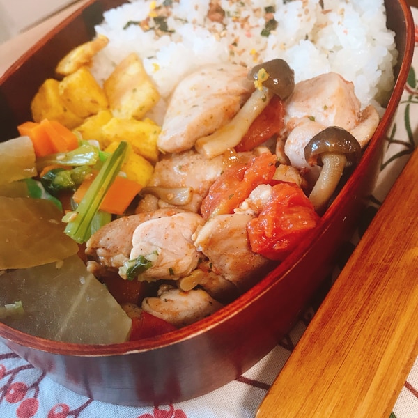 お弁当にも 鶏もも肉の洋風トマトきのこ炒め レシピ 作り方 By ムッカリーナ 楽天レシピ お弁当にも 鶏もも肉の洋風トマトきのこ炒め レシピ 作り方 By ムッカリーナ 楽天レシピ