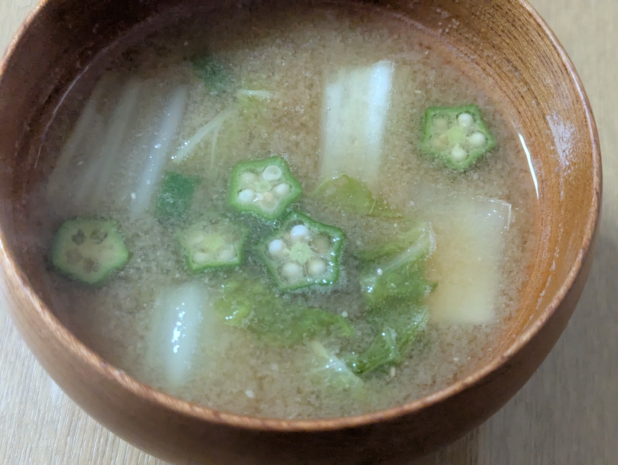 オクラと白菜のお味噌汁