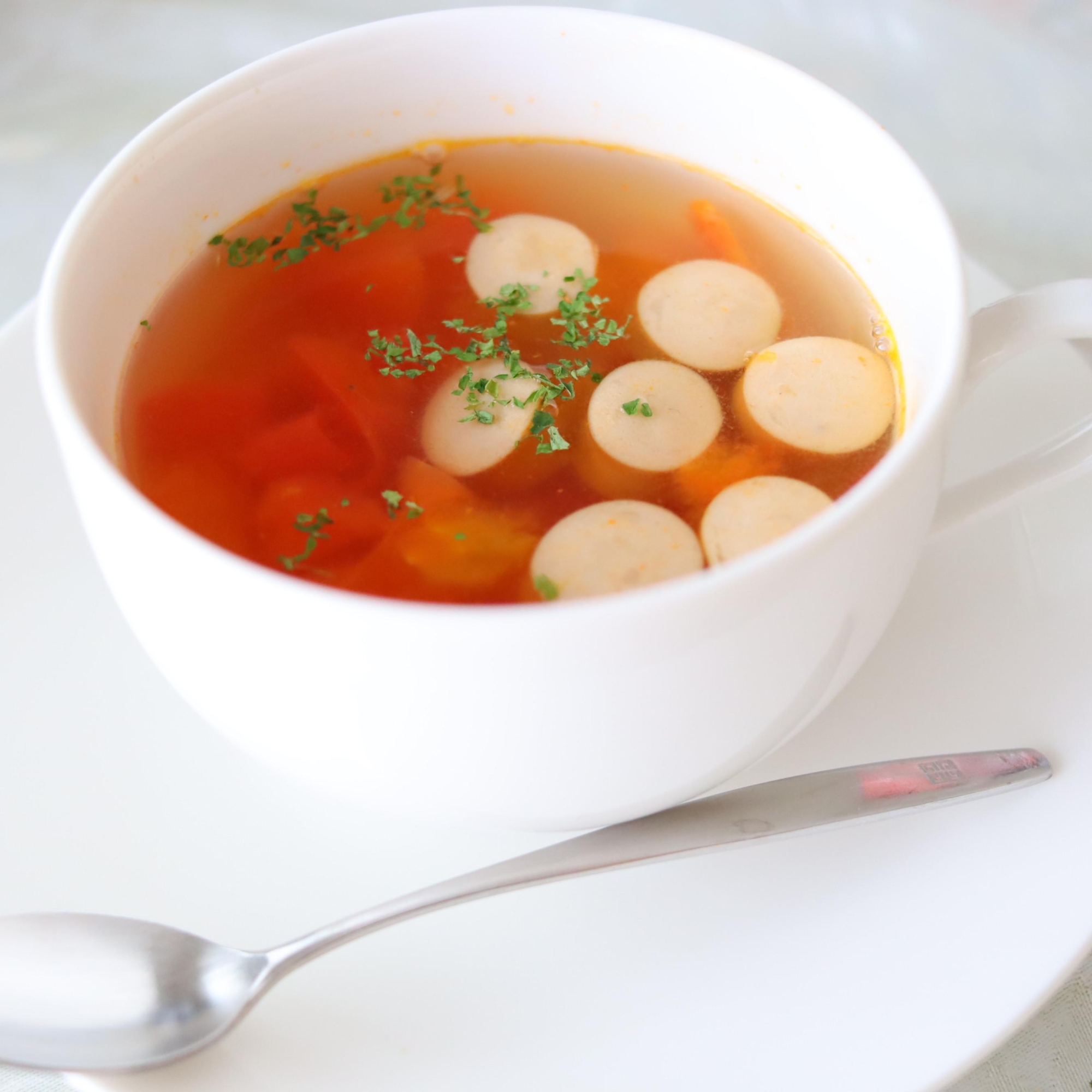 朝食に♫ソーセージとトマトの簡単コンソメスープ