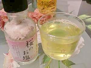 お花見に 桜茶 レシピ 作り方 By Hottyoi 楽天レシピ