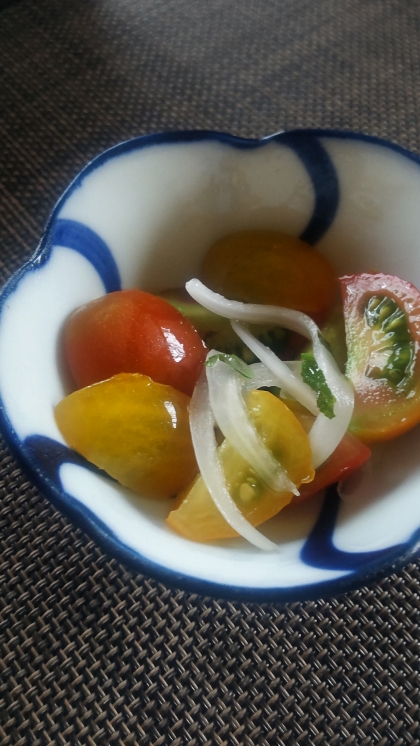 麹生活しましょ☘️紫新玉とミニトマトのマリネꕤ୭*