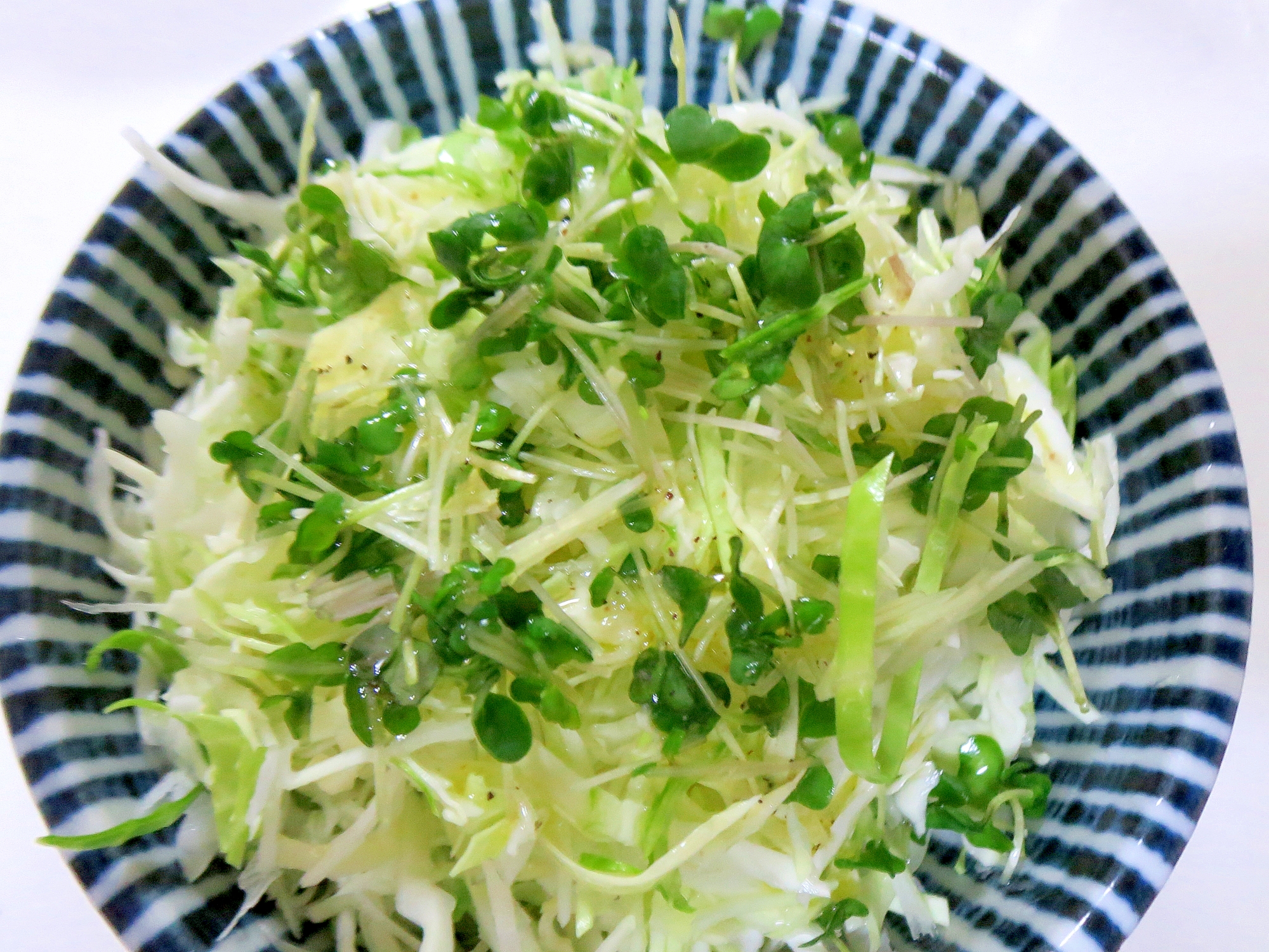 スプラウトとキャベツのサラダ レシピ 作り方 By Libre 楽天レシピ スプラウトとキャベツのサラダ レシピ 作り方 By Libre 楽天レシピ