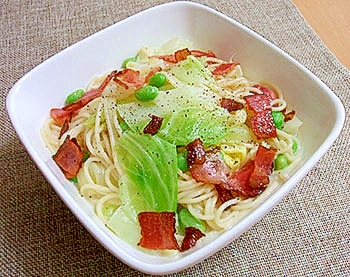 春キャベツとベーコン、枝豆のミルクスープパスタ