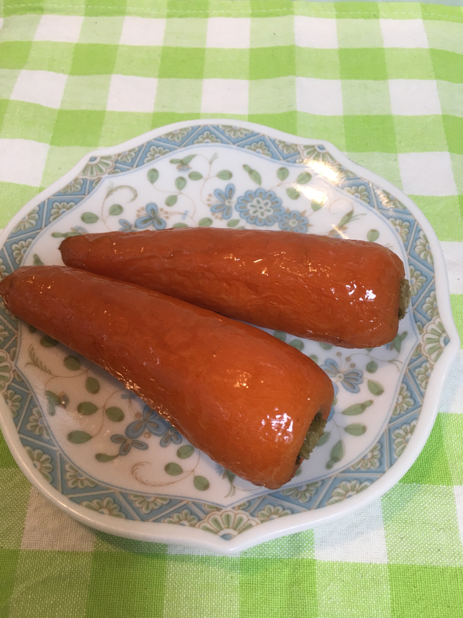 炊飯器で⭐甘い！まるごとニンジン蒸し