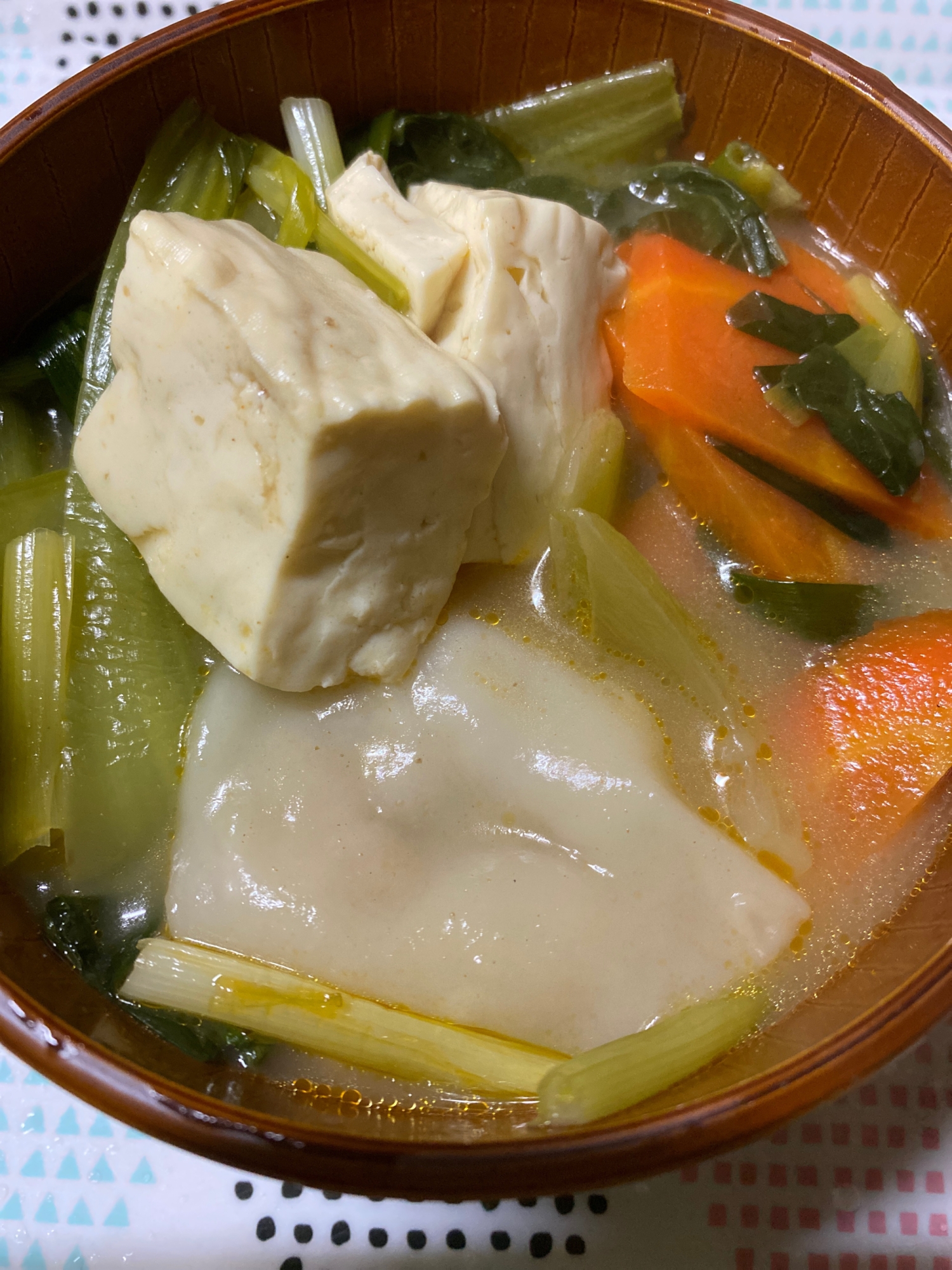 水餃子と豆腐と野菜の栄養たっぷり辛スープ‼