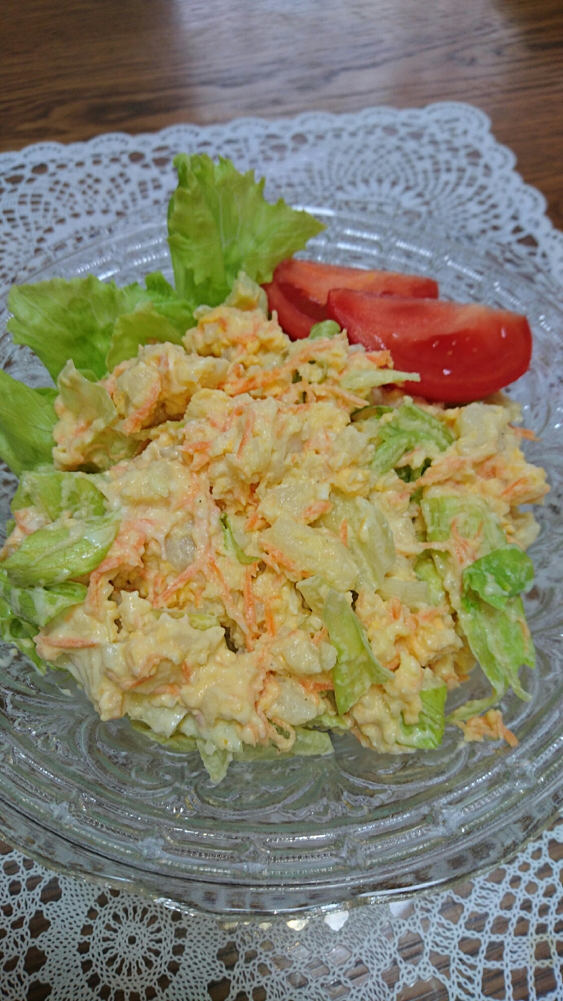 ニンジンといり卵とレタスのポテトサラダ