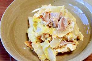 白菜と豚肉の卵とじ