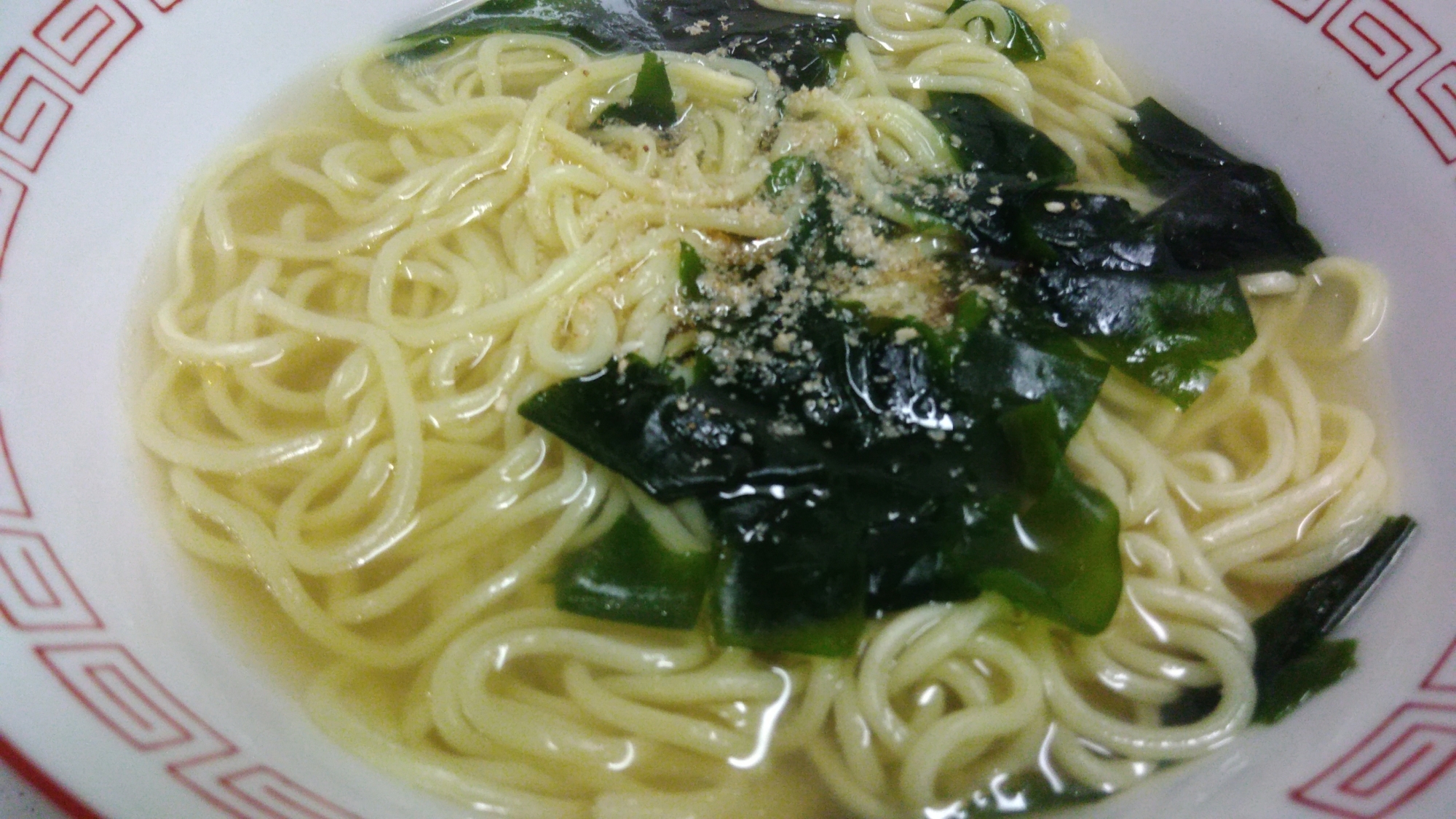 おでんのつゆでわかめラーメン