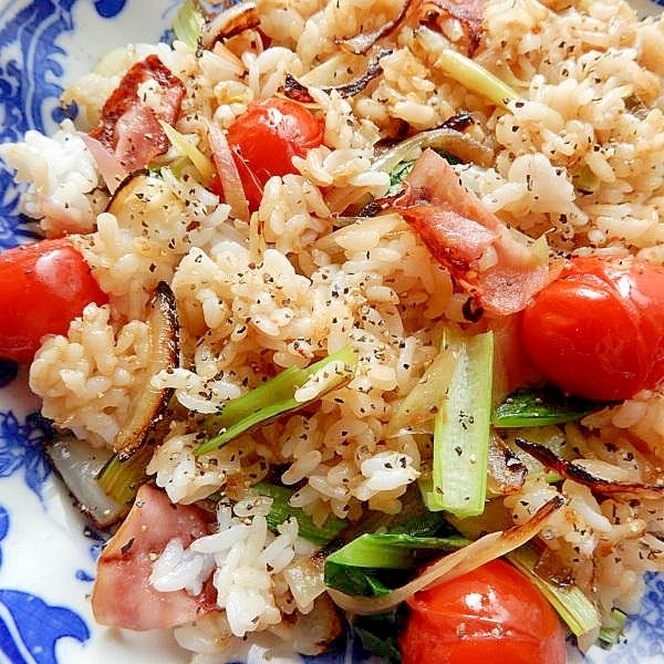冷やご飯で冷蔵庫整理❤６分！？ウスターソース炒飯♪