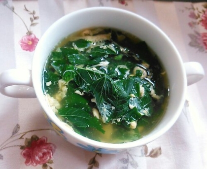 初めてモロヘイヤをスープで‥
とろ～として美味しくて栄養満点ですよね(*^^*)