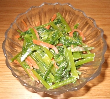 大量のカブの葉を使いきることができました♪シャキシャキ食感が良かったです。
