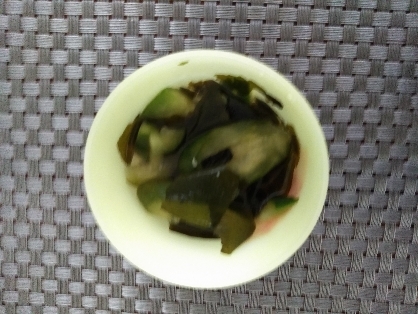 胡瓜とワカメの簡単酢の物