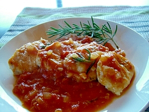 鶏胸肉のトマトソース煮☆ローズマリー風味