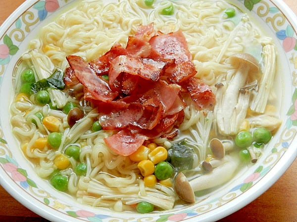 インスタントラーメンを美味しく❤きのこ&ベーコン♪