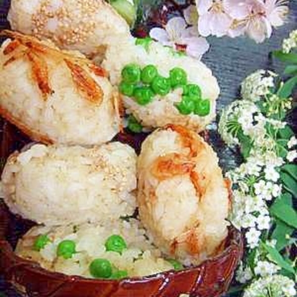 お花見弁当 三色おにぎり レシピ 作り方 By Iihi009 楽天レシピ お花見弁当 三色おにぎり レシピ 作り方 By Iihi009 楽天レシピ