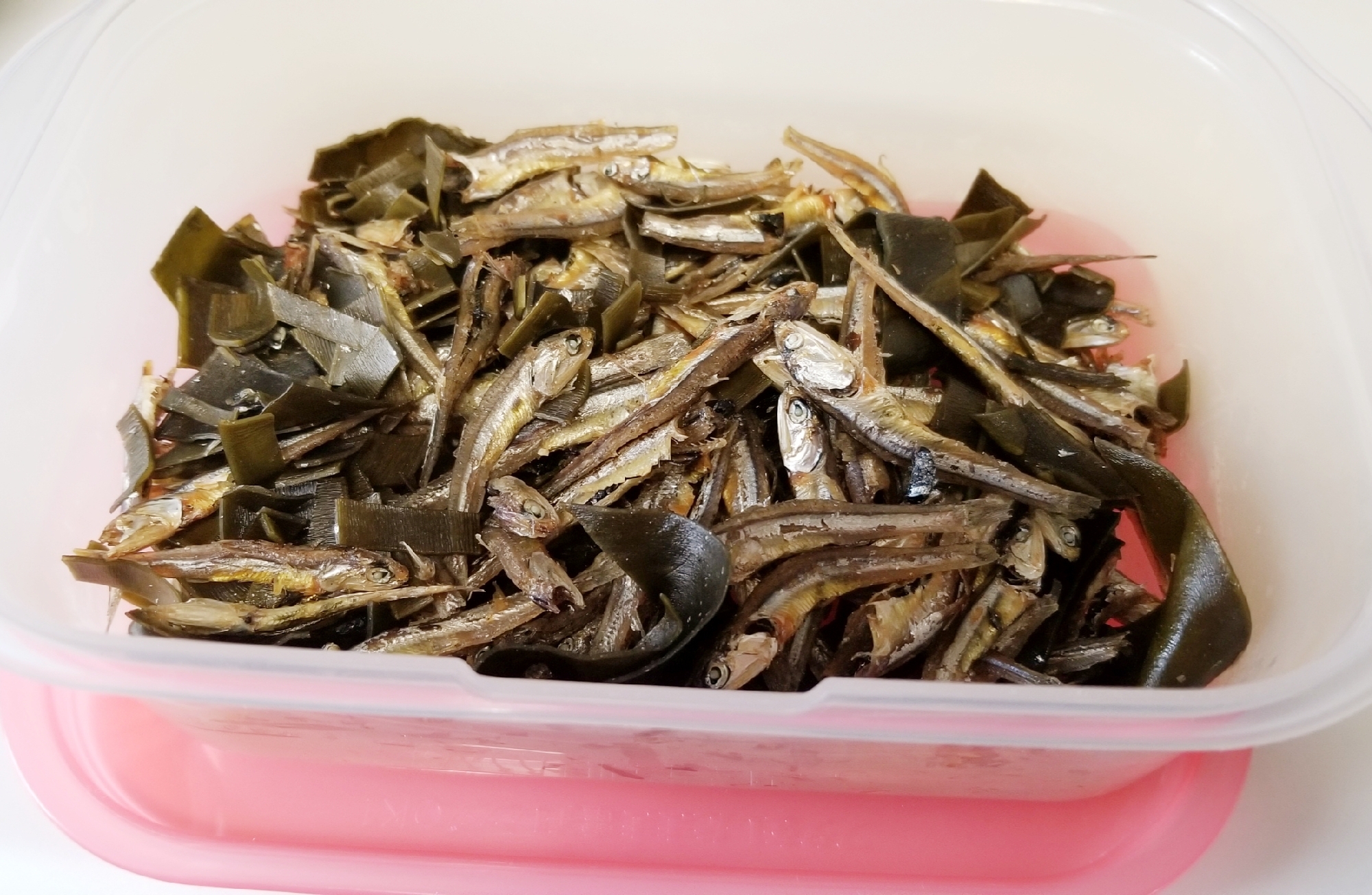 出汁用昆布を活用！昆布と小魚のササッと薄味醤油煮