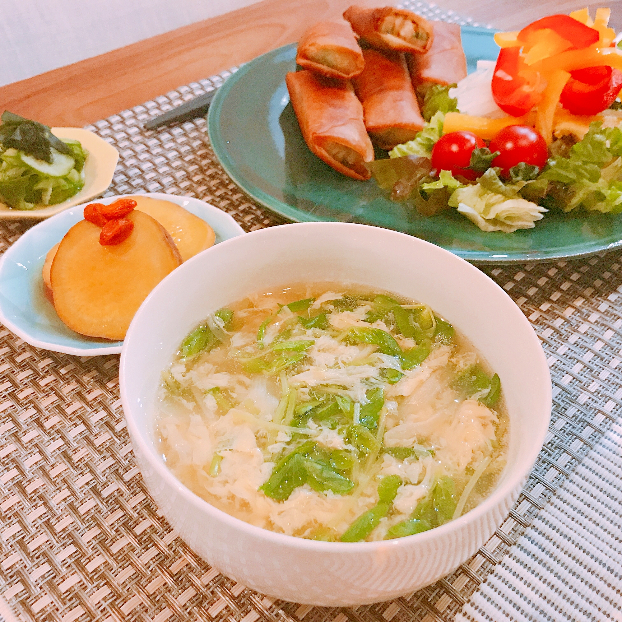 CM風?!フワフワ玉子と豆苗の中華スープ
