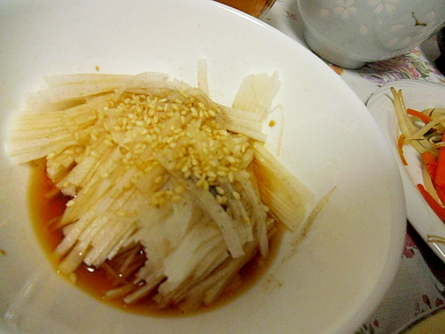 大根のサラダ　ごま酢醤油で中華風