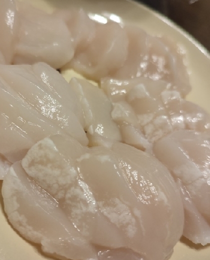 ワサビ風味♪ レア帆立とスナップエンドウの煮浸し☆