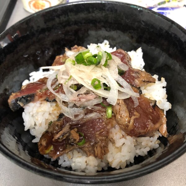 特製タレ漬け鰹たたき丼 レシピ 作り方 By そのだとだ 楽天レシピ 特製タレ漬け鰹たたき丼 レシピ 作り方 By そのだとだ 楽天レシピ
