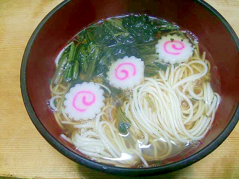 ほうれん草なると蕎麦