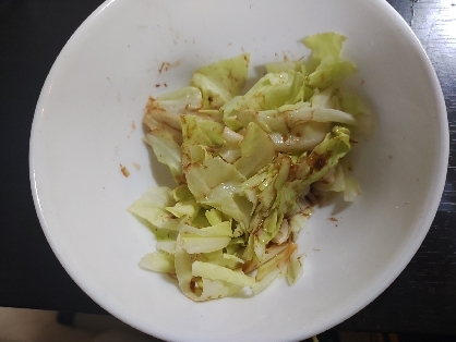 レンジで温サラダ☆ざく切りキャベツのおかか醤油