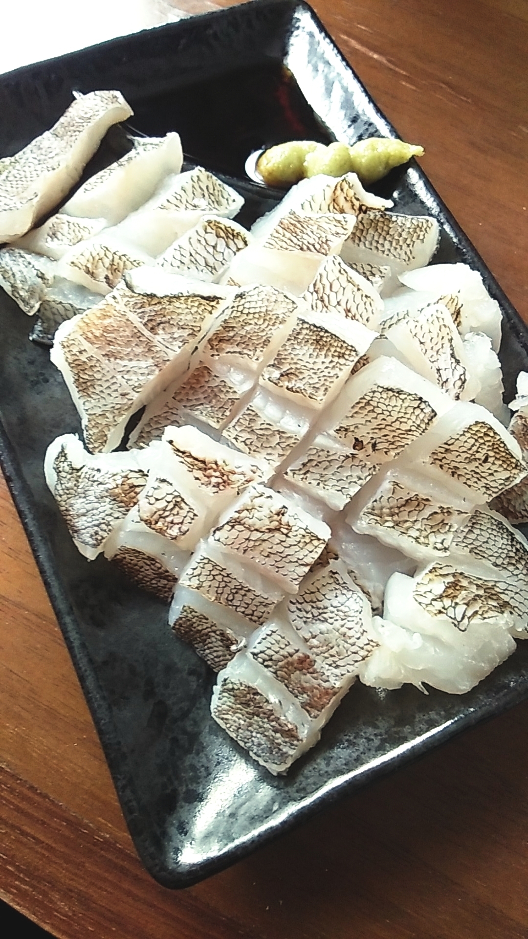 カサゴの炙り刺し