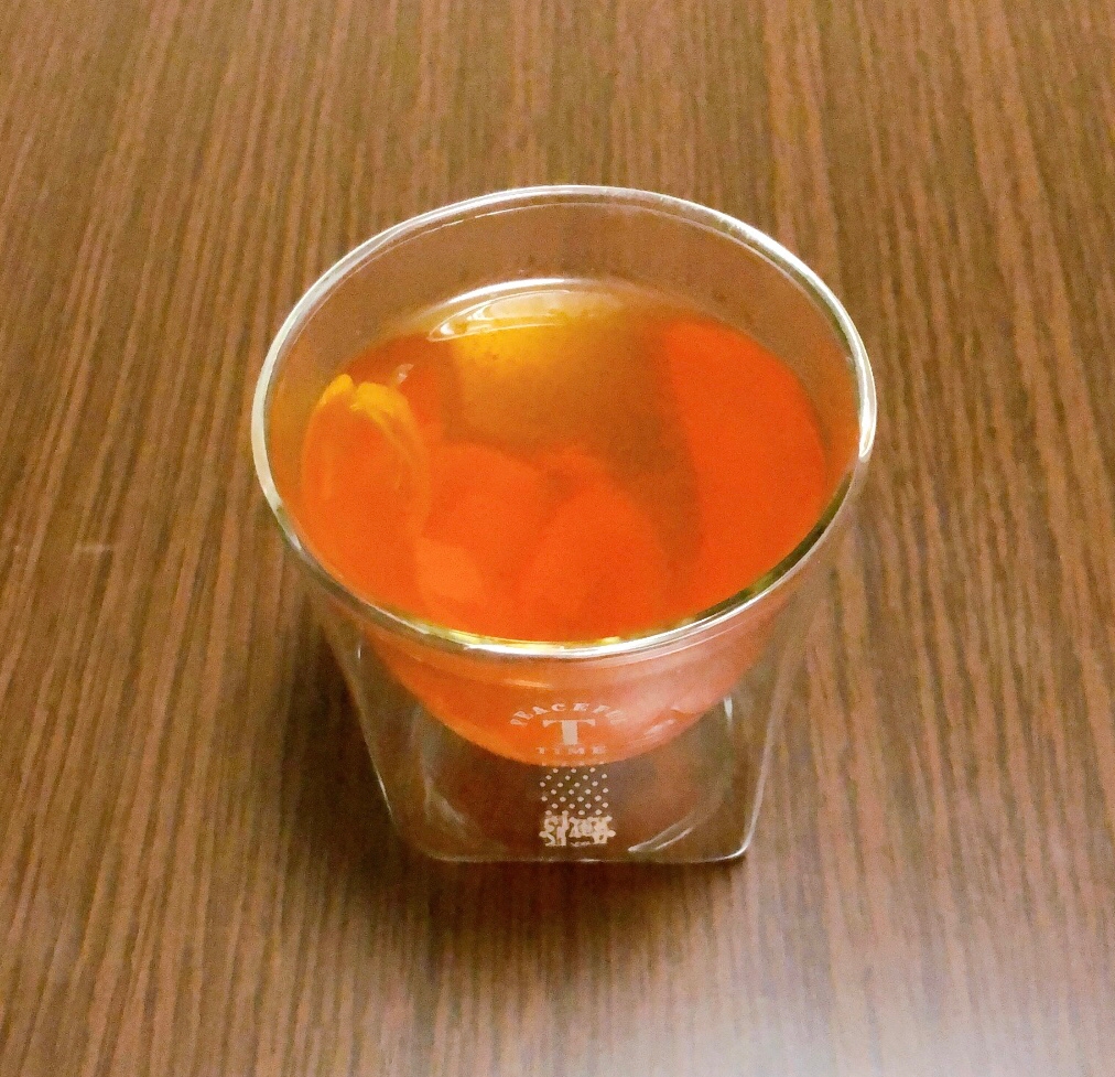 簡単⭐金柑の甘露煮入り紅茶